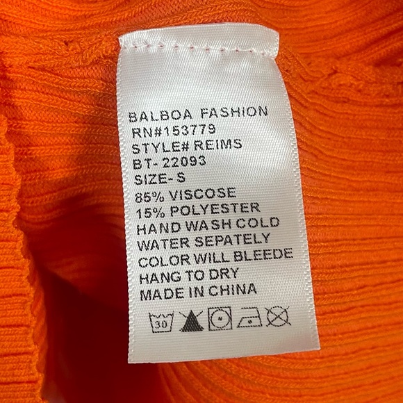 Balboa Sleeveless Knit Ribbed Orange Top with Feather Details at Shoulder - SM - Picture 5 of 6